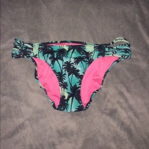 🌴Topical bikini bottoms 🌴