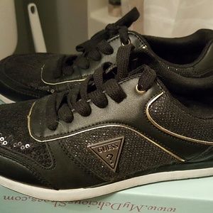 Guess tennis shoes