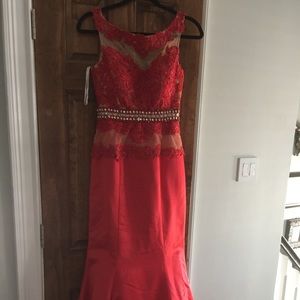 Sherri Hill size 2 brand new with tickets