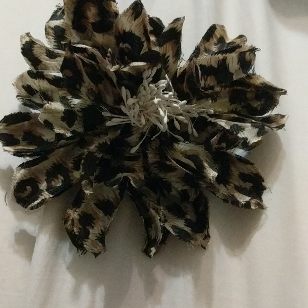 💙 Leopard flower hair accessory