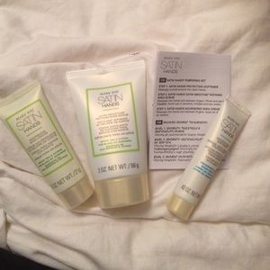 Mary Kay Satin Hands Kit