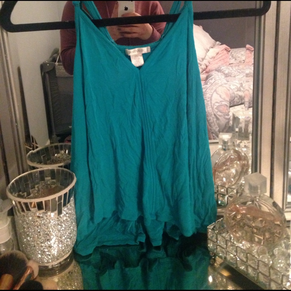 Green/teal top