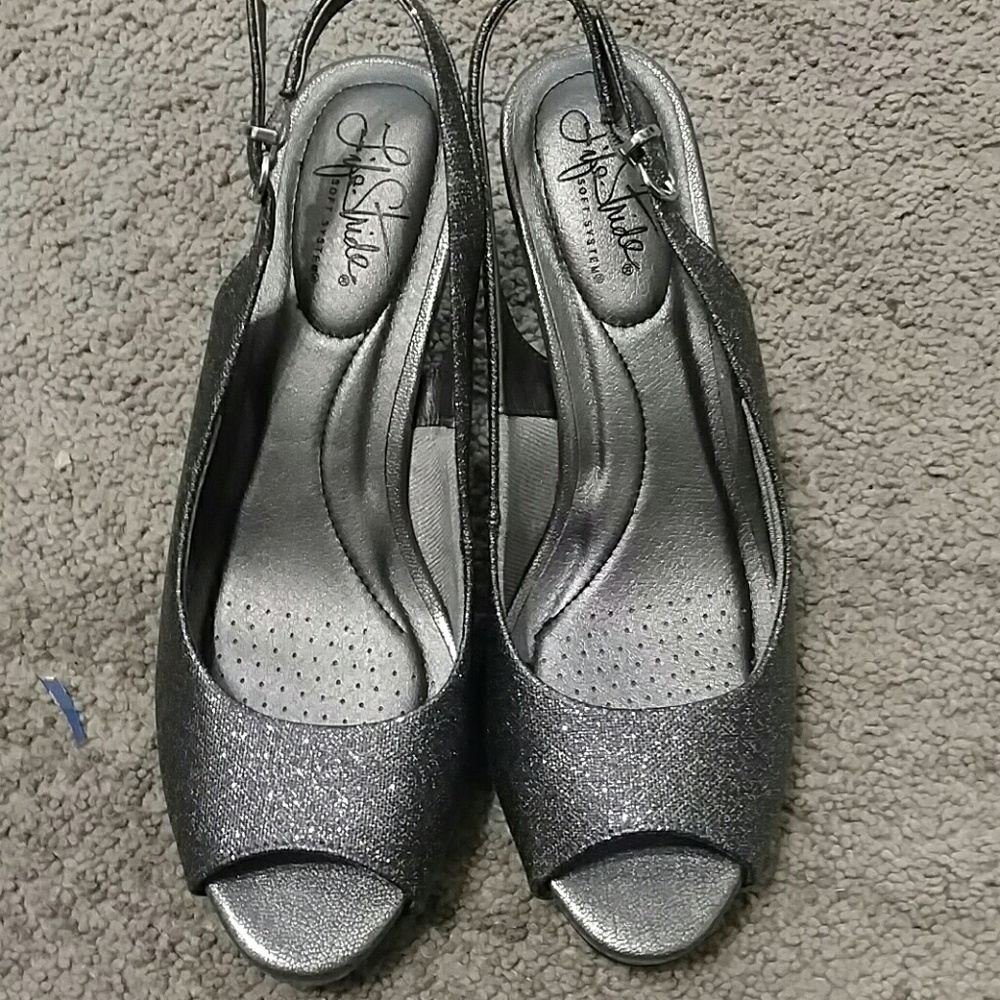 Sparkly strap back heels