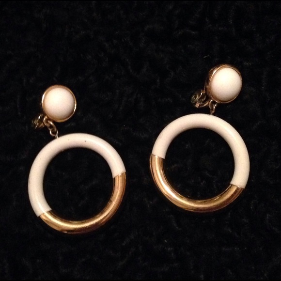 Jewelry - Clip on earrings