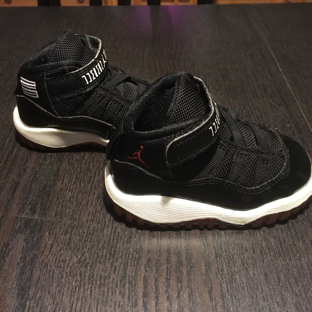 Nike Kids Air Jordan Bred Retro 11 TD 5C