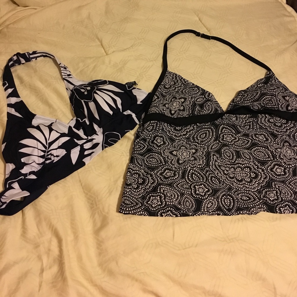 ☄️Lowest💲⚠️ Pair of swim tops