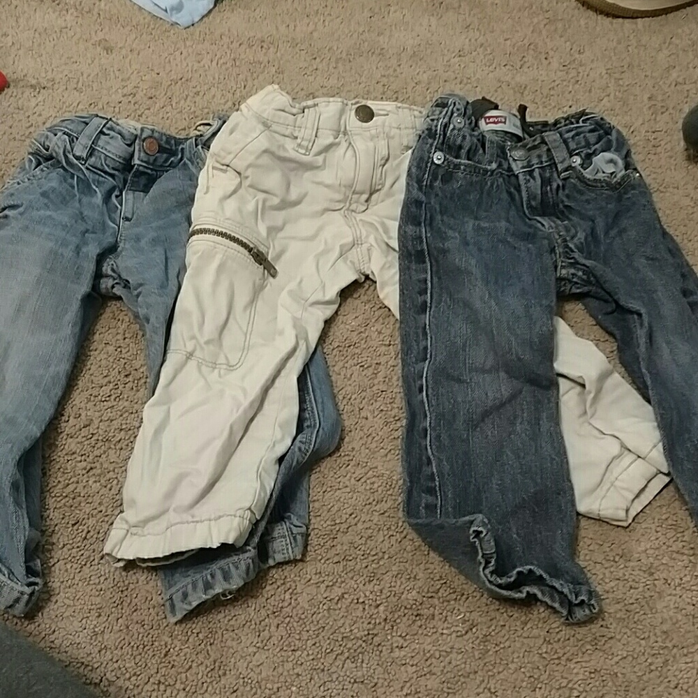 2 pair of toddler jeans 1 pair hakis
