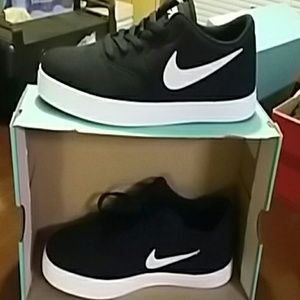 Nike SB Check Canvas Brand New