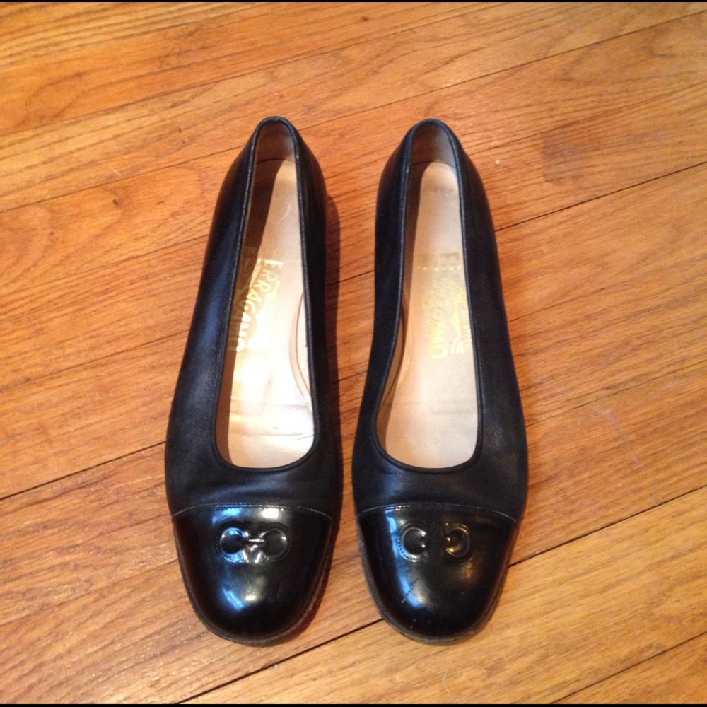 Ferragamo Black Leather Loafers Sz 7