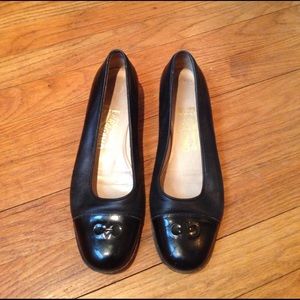 Ferragamo Black Leather Loafers Sz 7