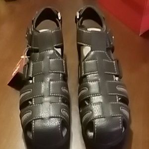 Brand new IZOD sandals