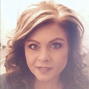 Meet your Posher, Monica