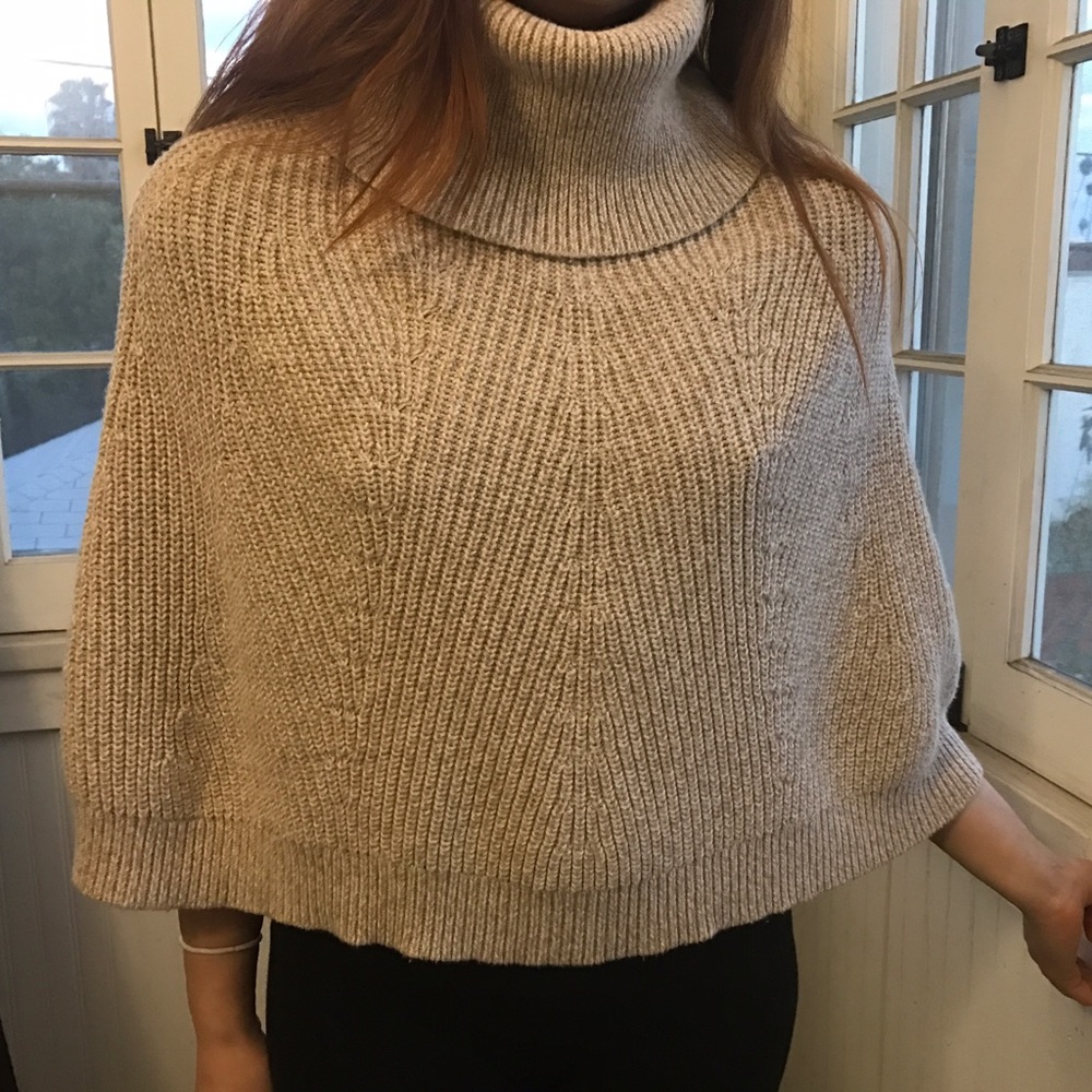 Cozy Banana Republic cape.