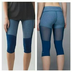 Lululemon blue mesh training tough crop 6