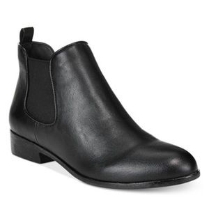 Macy's leather ankle Chelsea boots