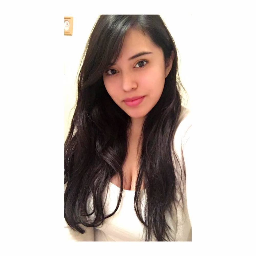 Meet your Posher, Alejandra
