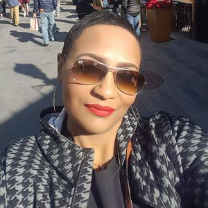 Meet your Posher, Lakisha