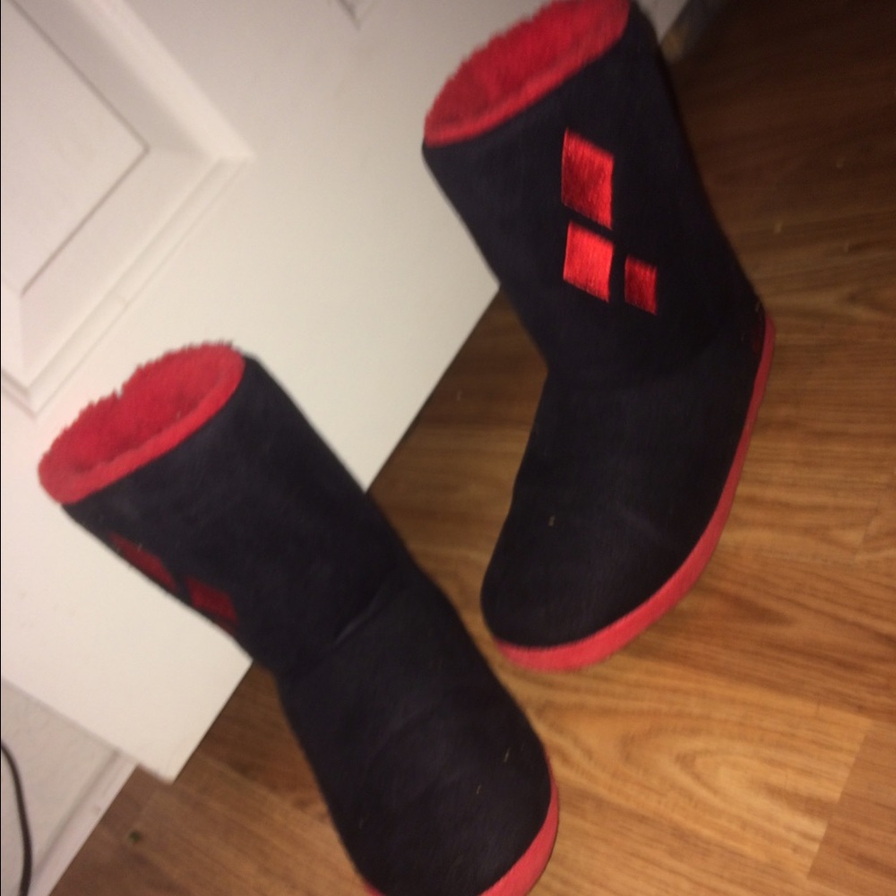 Harley Quinn furry boots
