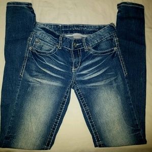 Vanity skinny jeans size 27