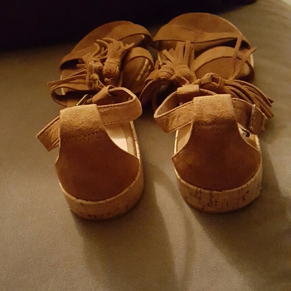 Mossimo tassel sandals - Picture 4 of 4