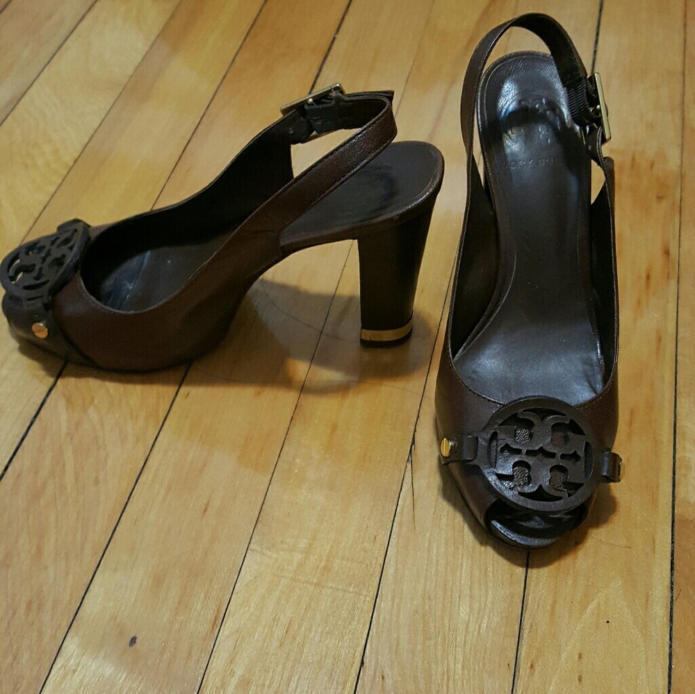 Authentic Tory Burch peep toes size 6