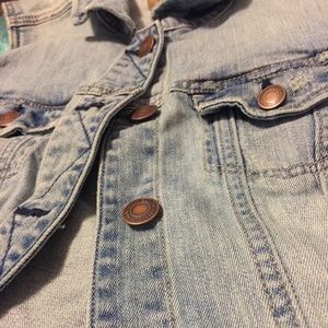 AE jean vest