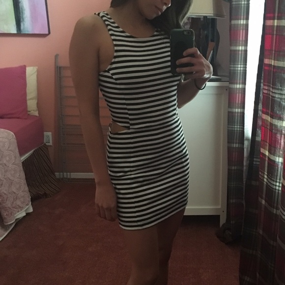 Striped Bodycon With Cut-outs - Picture 3 of 4