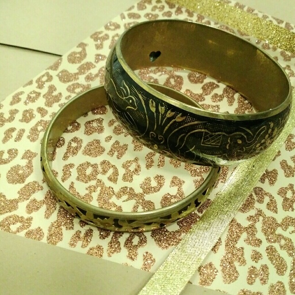 Accessories - SALE! Gold/Black Animal Bangle Set