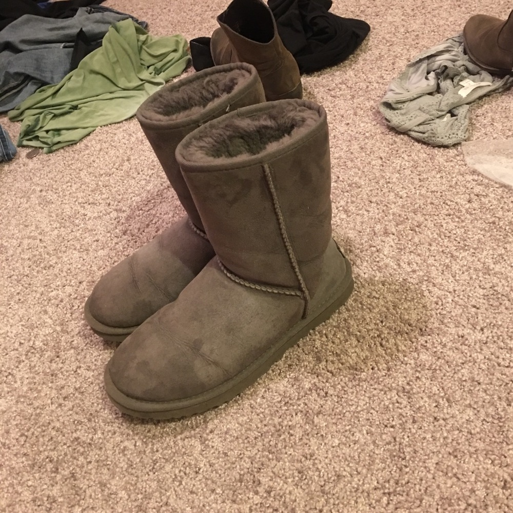 Grey Uggs