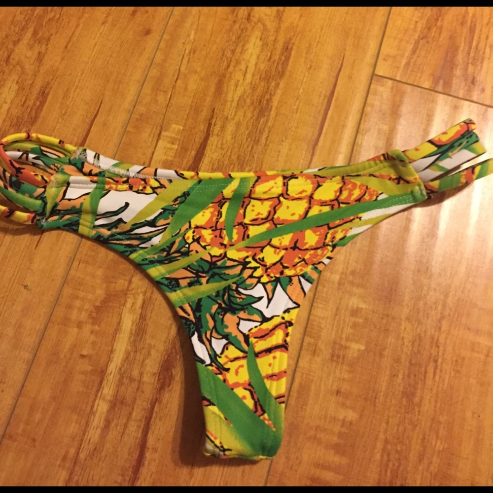 Midori pineapple bottoms