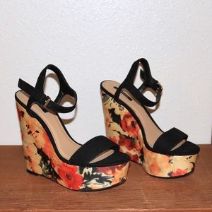 Strappy Forever 21 floral / black wedges