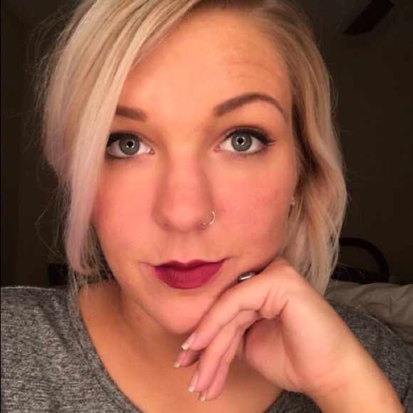 Meet your Posher, Meredith - Picture 1 of 1