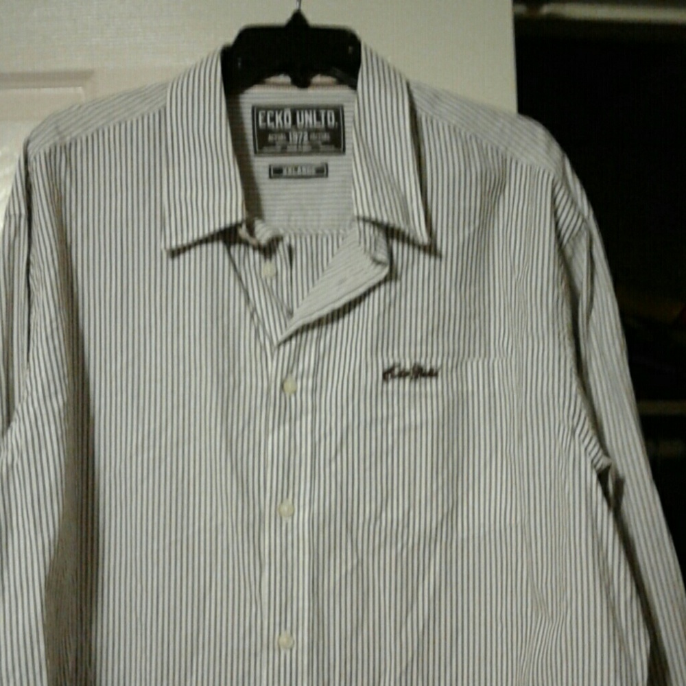 Mens button down - Picture 2 of 2