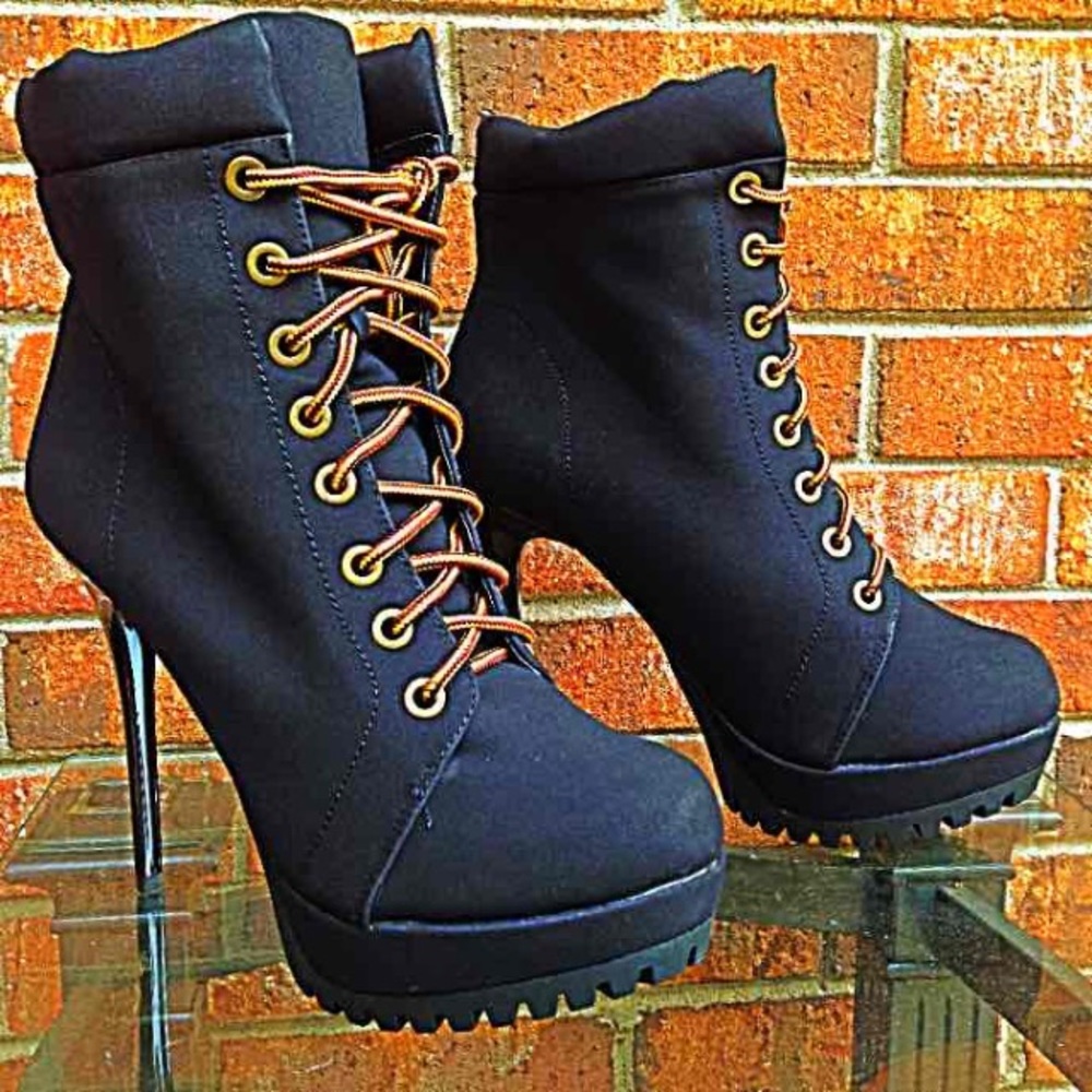BLACK STILETTO SUEDE PLATFORM BOOTIE