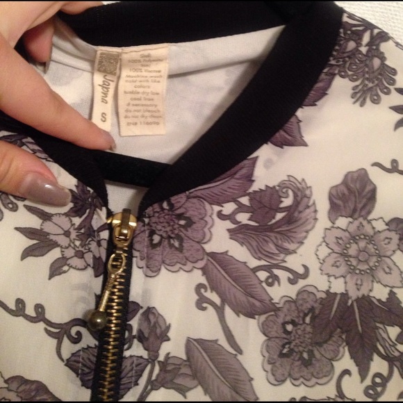 Floral jacket - Picture 2 of 3