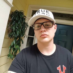 Meet your Posher, Zachary