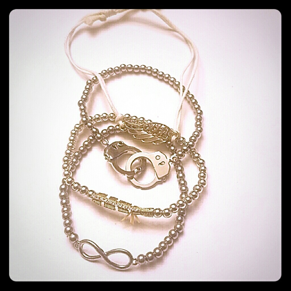 Hot topic Bracelet pack