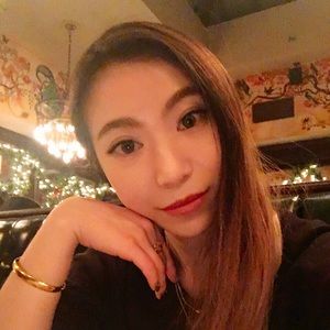 Meet your Posher, Stella