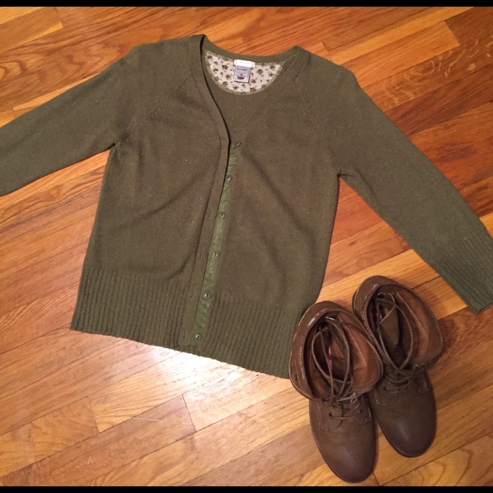 Old Navy green cardigan size M perfect fit. #J1