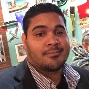 Meet your Posher, Devin