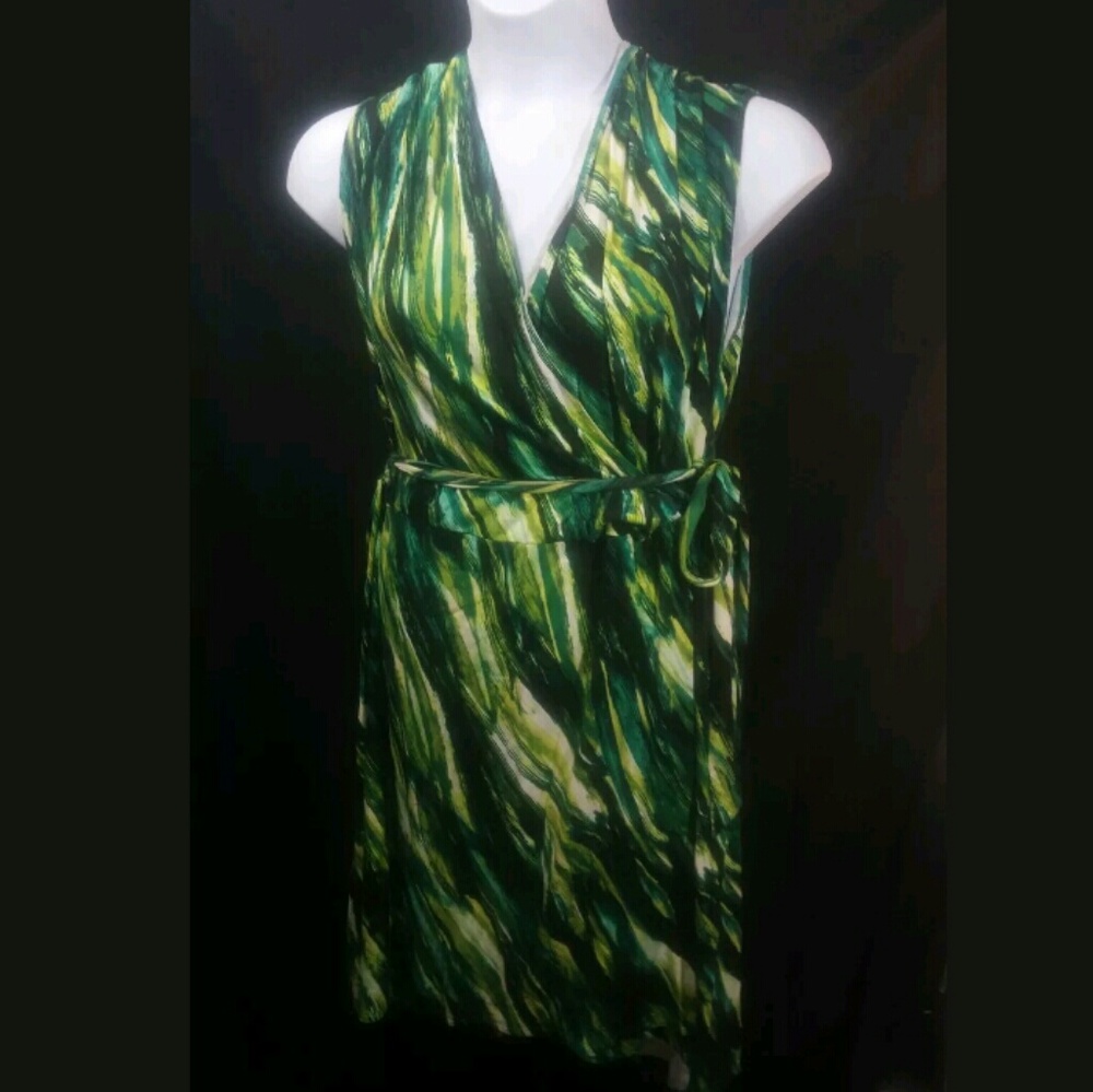 sexy Green wrap dress by Ava and Viv 3xl 24w belt