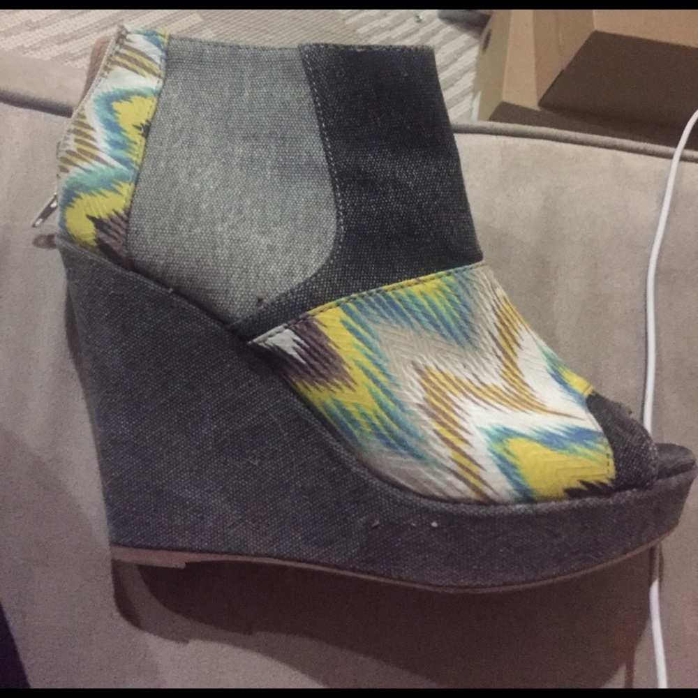 Summer time wedges