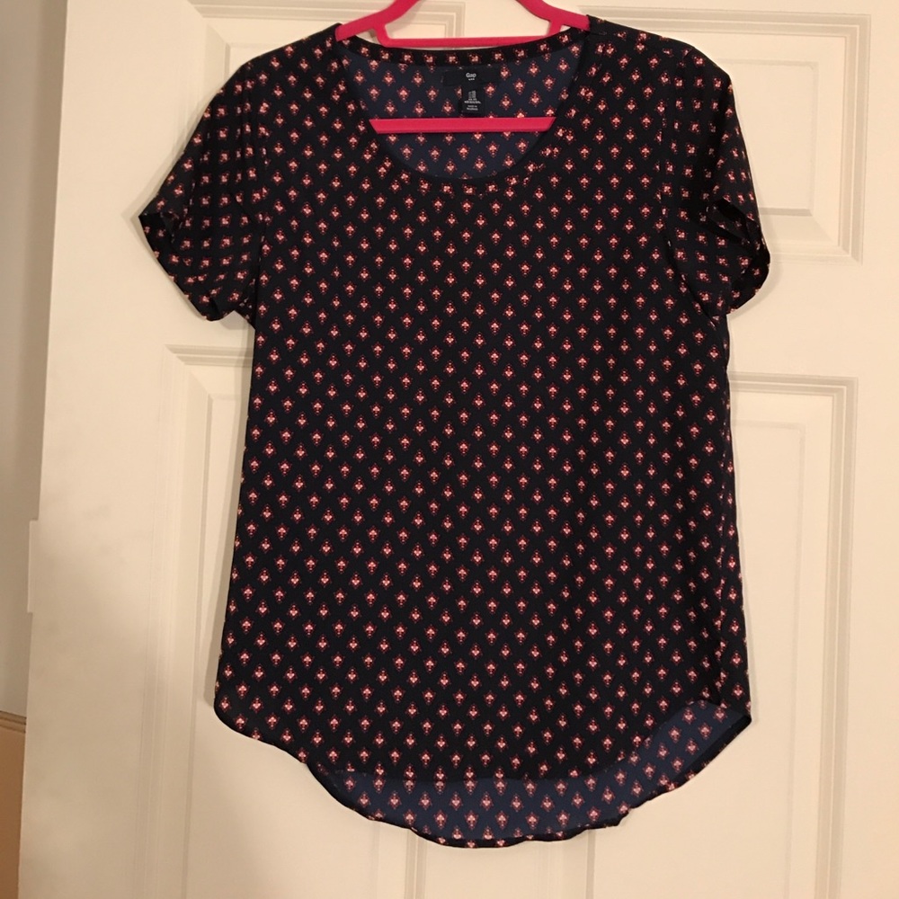 Gap shirt