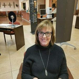 Meet your Posher, Linda