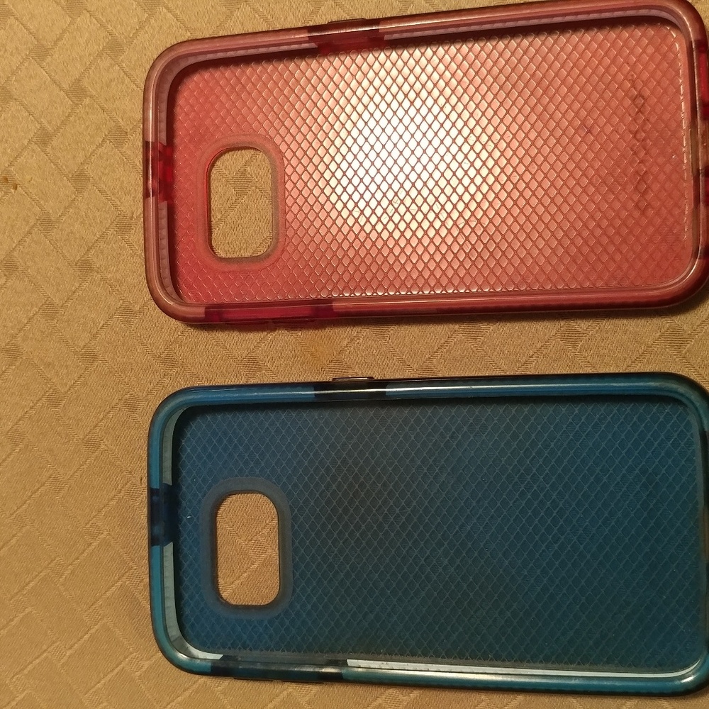 2 case STEAL ! 2 tech 21 cases for the price of 1