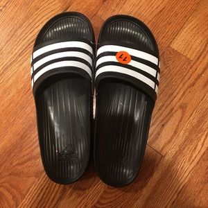 Adidas Duramo black and white slides -size 11