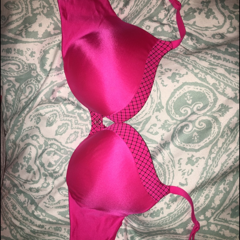 Victoria's Secret Add-1 1/2 Cups Push Up Bra Sz32C