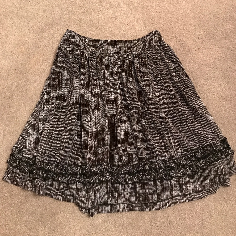 Black and white Hanna and Gracie skirt