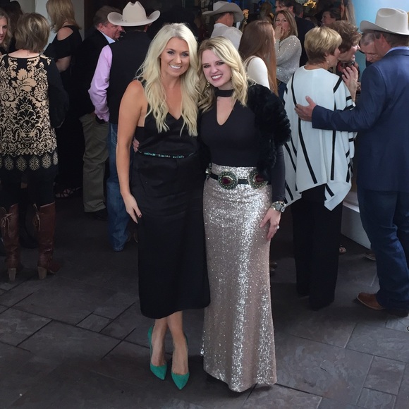 Meet your Posher, Katy - Picture 2 of 4