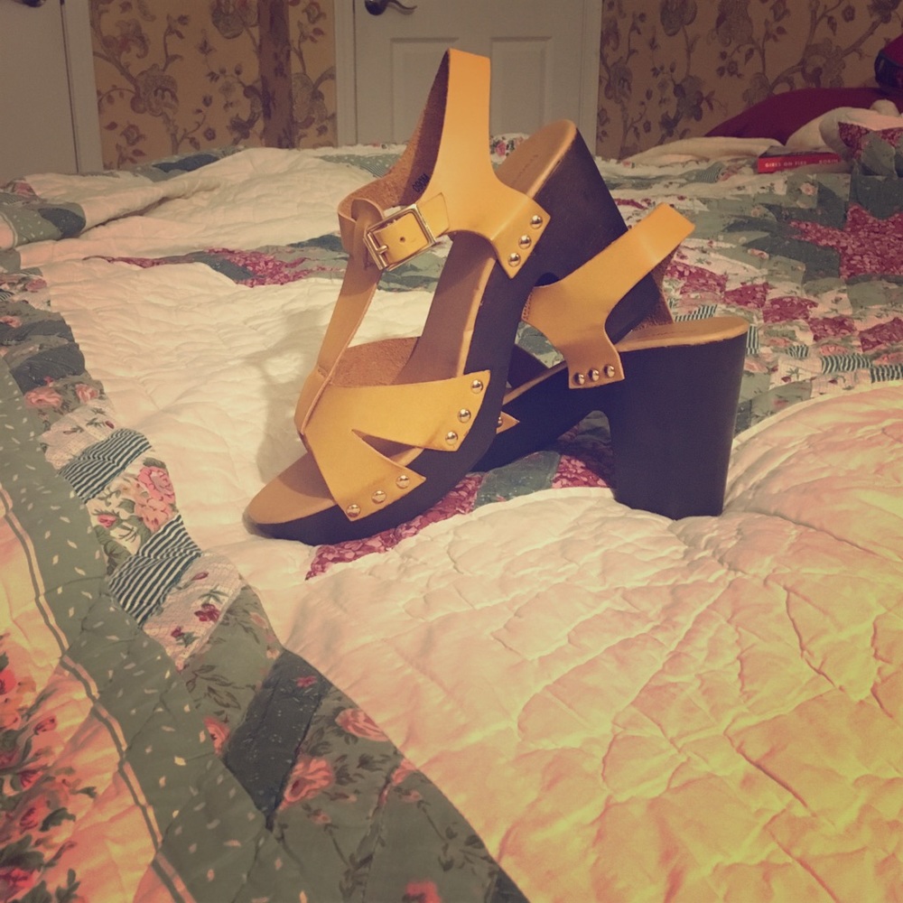 Strapped Cognac Heels NWOT